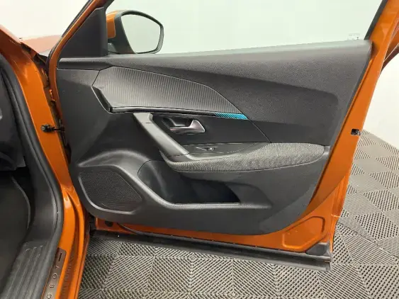 PEUGEOT 2008 II - voiture d'occasion - Photo 19