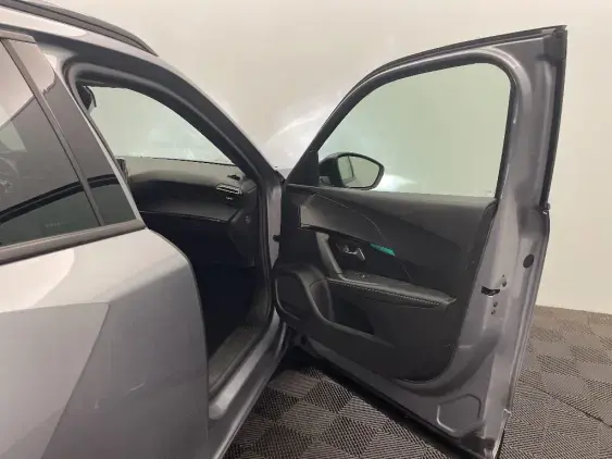 PEUGEOT 2008 ELECTRIQUE II - voiture d'occasion - Photo 18