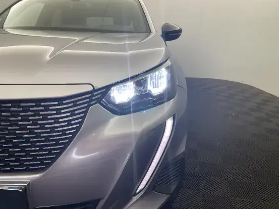 PEUGEOT 2008 ELECTRIQUE II - voiture d'occasion - Photo 20