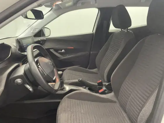 PEUGEOT 2008 II - voiture d'occasion - Photo 16