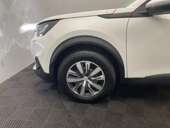 PEUGEOT 2008 II - voiture d'occasion - Photo 20