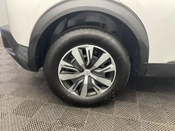 PEUGEOT 2008 II - voiture d'occasion - Photo 22