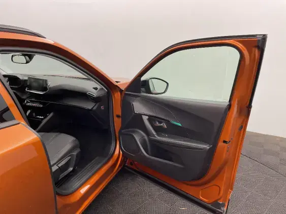 PEUGEOT 2008 ELECTRIQUE II - voiture d'occasion - Photo 19