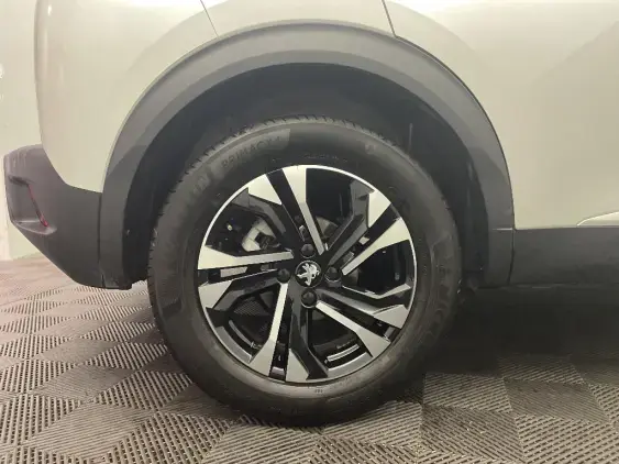 PEUGEOT 2008 II - voiture d'occasion - Photo 25