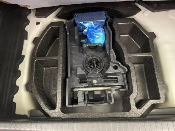 PEUGEOT 208 BUSINESS R II - voiture d'occasion - Photo 17