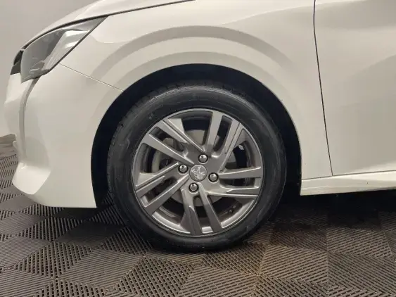 PEUGEOT 208 BUSINESS R II - voiture d'occasion - Photo 23