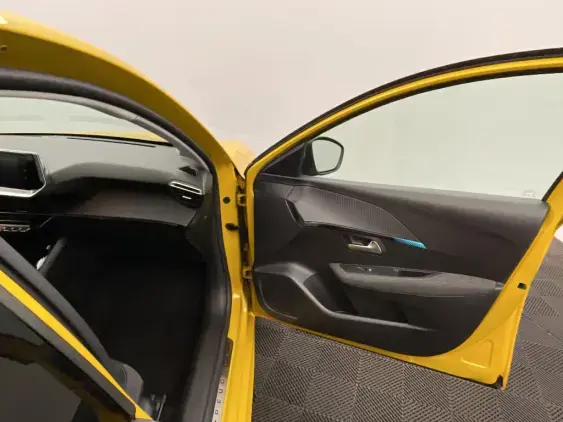 PEUGEOT 208 BUSINESS R II - voiture d'occasion - Photo 20