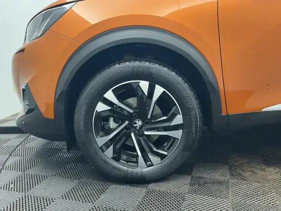 PEUGEOT 2008 II - voiture d'occasion - Photo 23