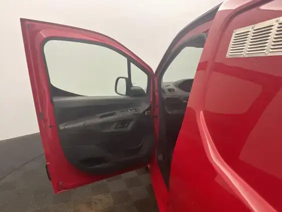 PEUGEOT PARTNER III - voiture d'occasion - Photo 17