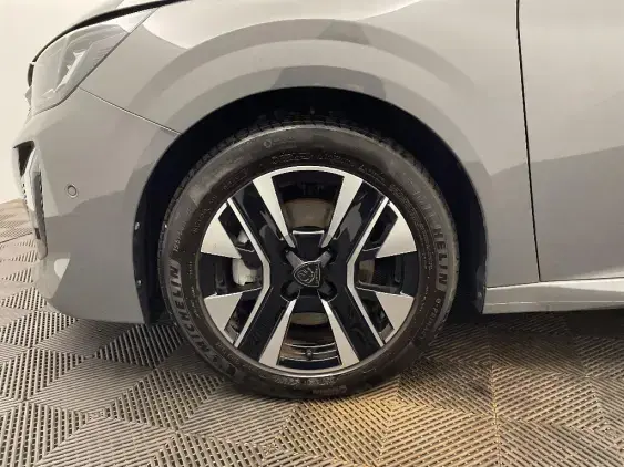 PEUGEOT 208 II - voiture d'occasion - Photo 19