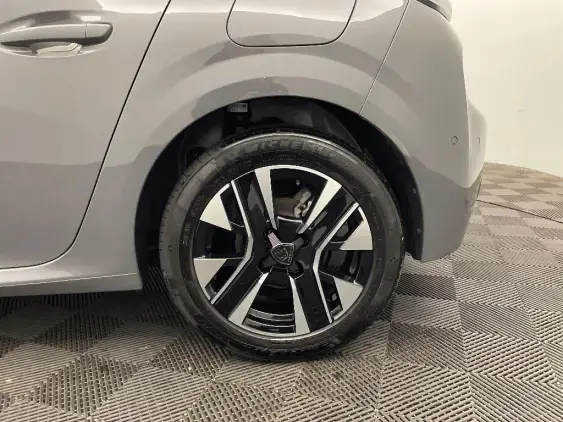 PEUGEOT 208 II - voiture d'occasion - Photo 21