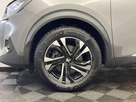 PEUGEOT 2008 II - voiture d'occasion - Photo 22