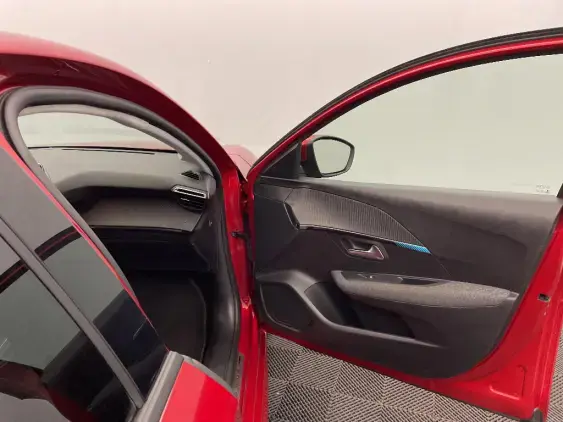 PEUGEOT 208 BUSINESS R II - voiture d'occasion - Photo 20