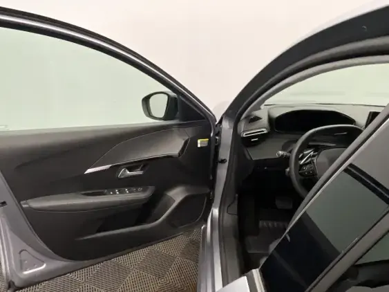 PEUGEOT 208 II - voiture d'occasion - Photo 19