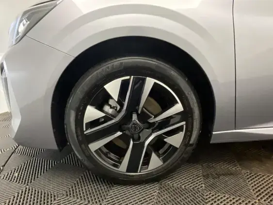 PEUGEOT 208 II - voiture d'occasion - Photo 23