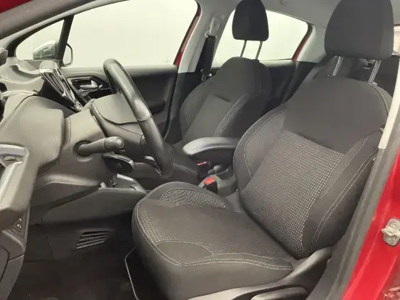 PEUGEOT 208 - voiture d'occasion - Photo 18