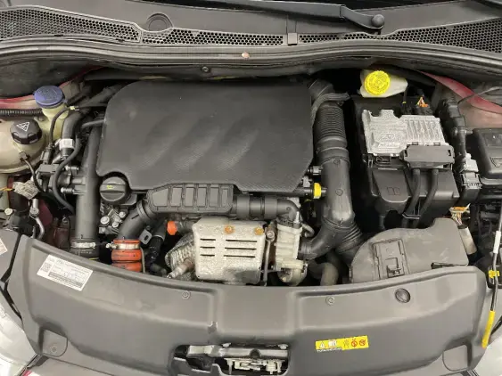 PEUGEOT 208 - voiture d'occasion - Photo 21