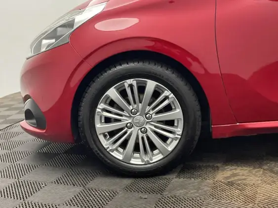 PEUGEOT 208 - voiture d'occasion - Photo 23