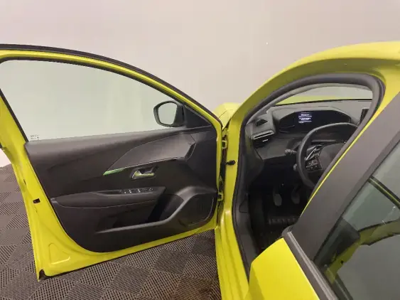 PEUGEOT 208 II - voiture d'occasion - Photo 18