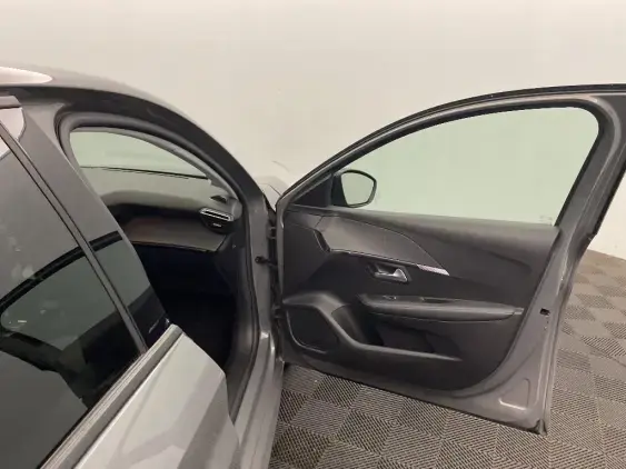 PEUGEOT 208 II - voiture d'occasion - Photo 19