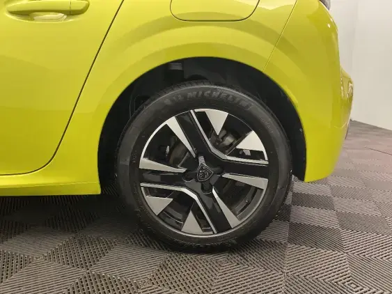 PEUGEOT 208 II - voiture d'occasion - Photo 24