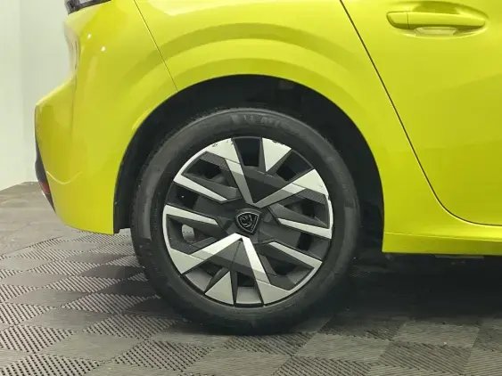 PEUGEOT 208 II - voiture d'occasion - Photo 24