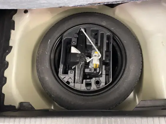 PEUGEOT 208 BUSINESS R II - voiture d'occasion - Photo 17