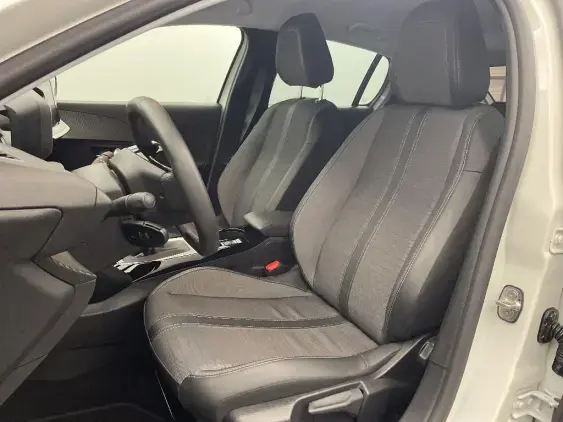 PEUGEOT 208 BUSINESS R II - voiture d'occasion - Photo 18