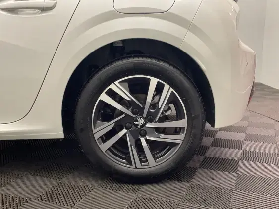 PEUGEOT 208 BUSINESS R II - voiture d'occasion - Photo 24