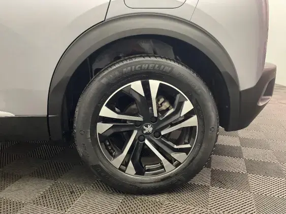 PEUGEOT 2008 II - voiture d'occasion - Photo 24