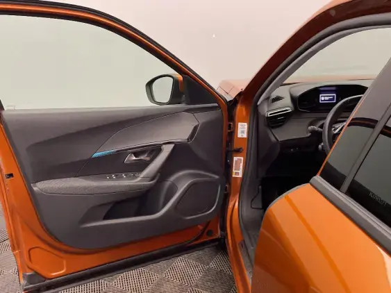 PEUGEOT 2008 II - voiture d'occasion - Photo 19