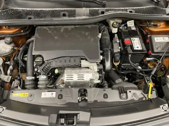 PEUGEOT 2008 II - voiture d'occasion - Photo 21