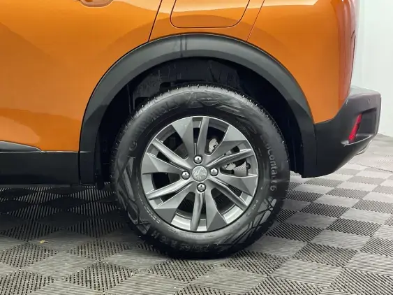 PEUGEOT 2008 II - voiture d'occasion - Photo 24