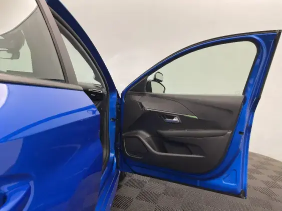 PEUGEOT 208 BUSINESS R II - voiture d'occasion - Photo 20