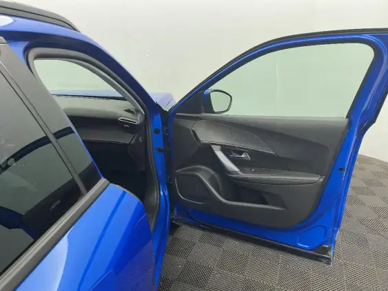 PEUGEOT 2008 II - voiture d'occasion - Photo 20