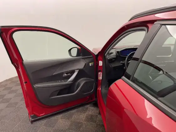 PEUGEOT 2008 II - voiture d'occasion - Photo 19