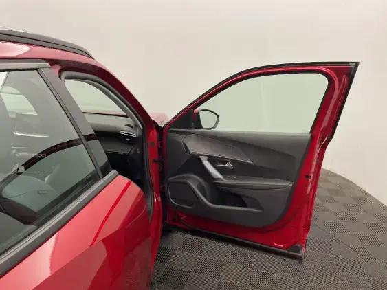 PEUGEOT 2008 II - voiture d'occasion - Photo 20