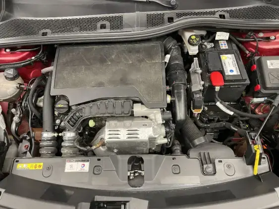 PEUGEOT 2008 II - voiture d'occasion - Photo 21