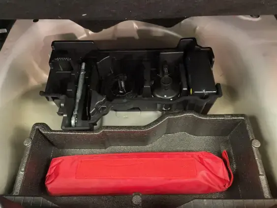 PEUGEOT 2008 II - voiture d'occasion - Photo 17