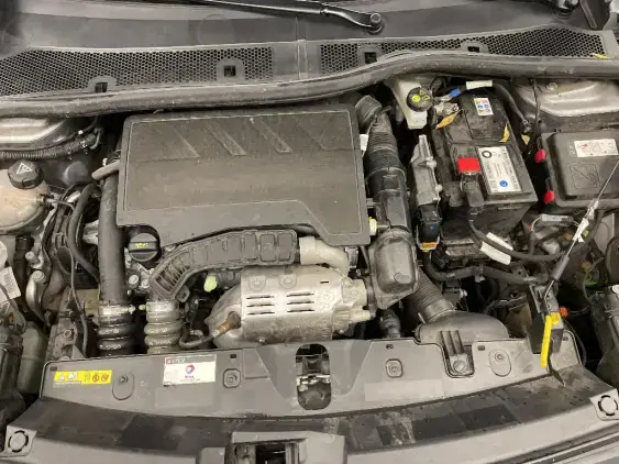 PEUGEOT 2008 II - voiture d'occasion - Photo 21