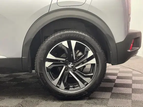 PEUGEOT 2008 II - voiture d'occasion - Photo 24