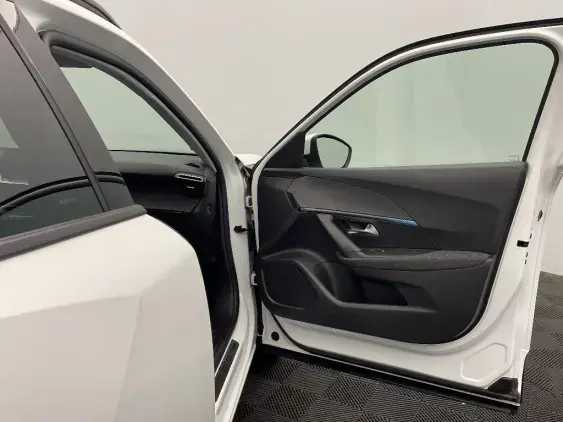 PEUGEOT 2008 II - voiture d'occasion - Photo 20