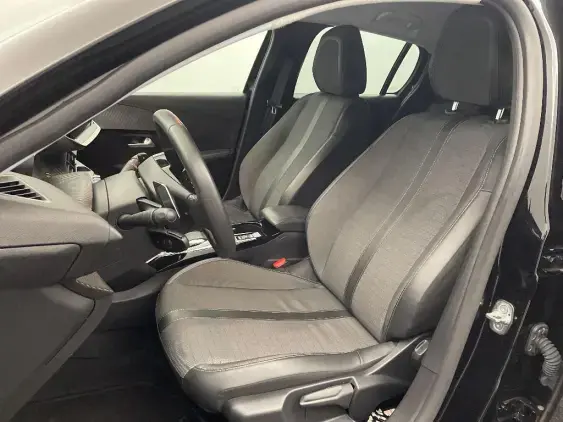 PEUGEOT 208 BUSINESS R II - voiture d'occasion - Photo 18