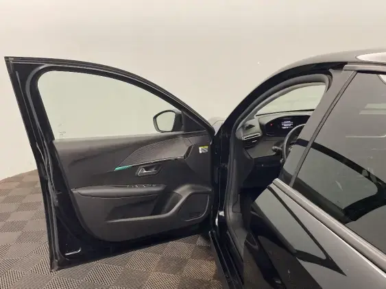 PEUGEOT 208 BUSINESS R II - voiture d'occasion - Photo 19