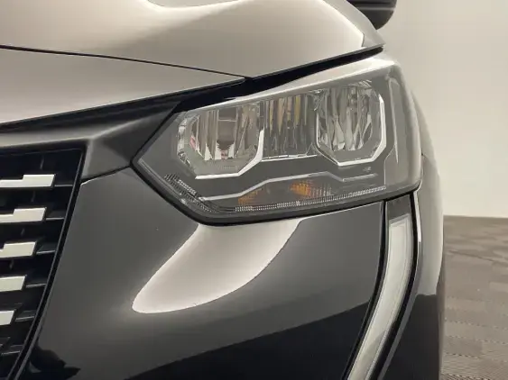 PEUGEOT 208 BUSINESS R II - voiture d'occasion - Photo 22