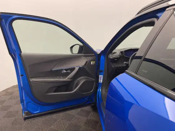 PEUGEOT 2008 II - voiture d'occasion - Photo 19