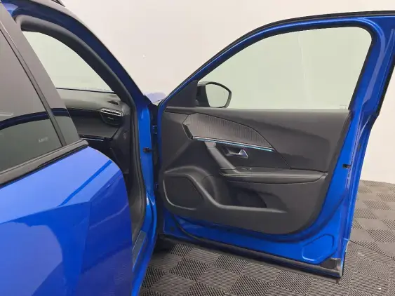 PEUGEOT 2008 II - voiture d'occasion - Photo 20