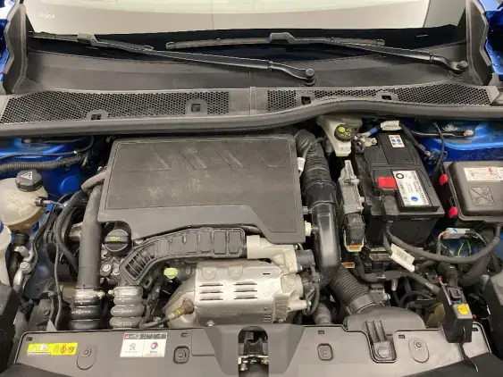 PEUGEOT 2008 II - voiture d'occasion - Photo 21