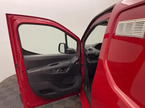 PEUGEOT PARTNER III - voiture d'occasion - Photo 18