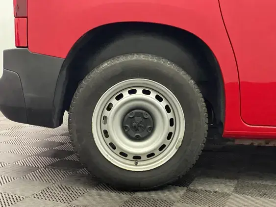 PEUGEOT PARTNER III - voiture d'occasion - Photo 24